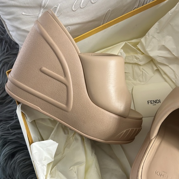 Fendi platforms - Picture 6 of 10